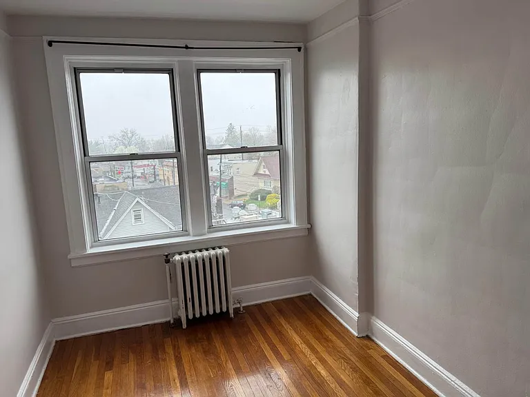 311 Queen Anne Rd #3 — Photo 2