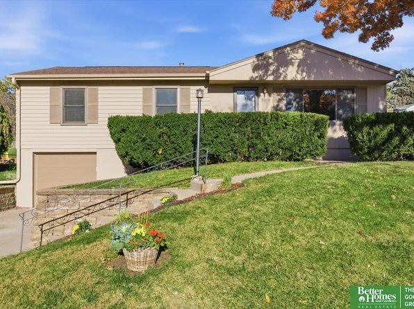 1709 Hillside Dr, Omaha, NE 68114