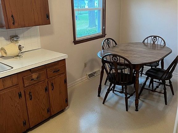 5th image of 1778 Nova Ln