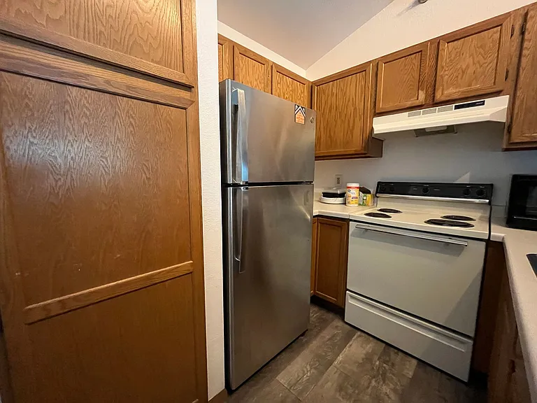 2101 S 75th St — Photo 24