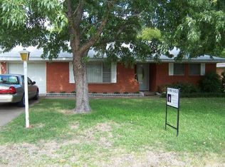 3917 Willow Bend Rd, Benbrook, TX 76116