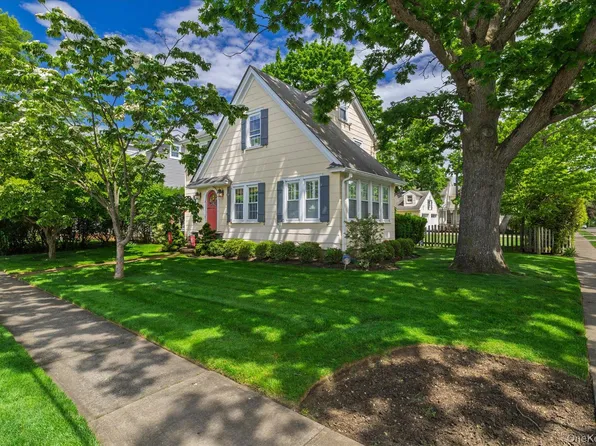 1 Schuyler Avenue, Rockville Centre, NY 11570