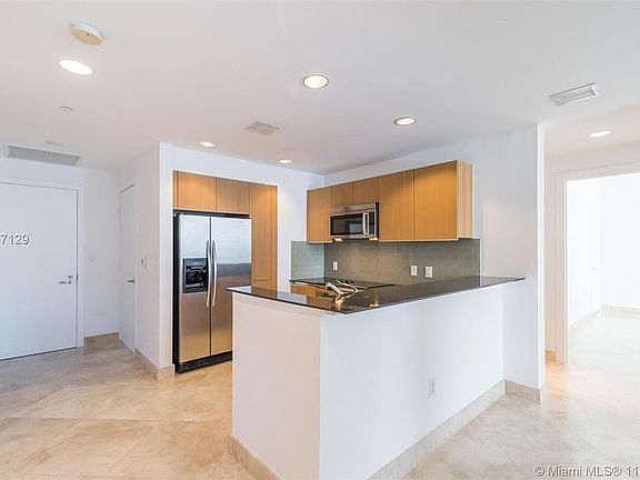 4th image of 1160 Brickell Ave #1611
