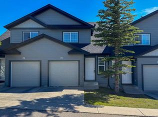 75 Panatella Vlg NW, Calgary, AB T3K0G6