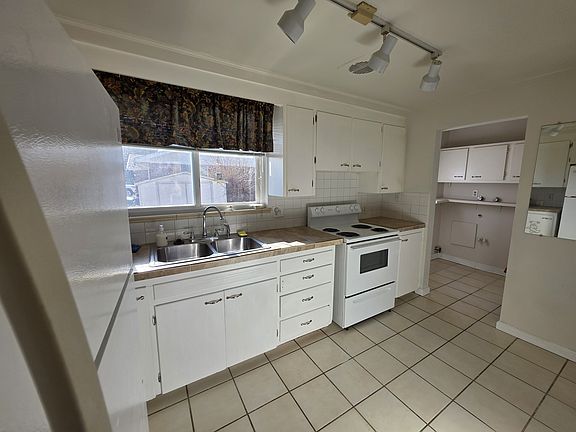 5th image of 5700 W Virginia Ave