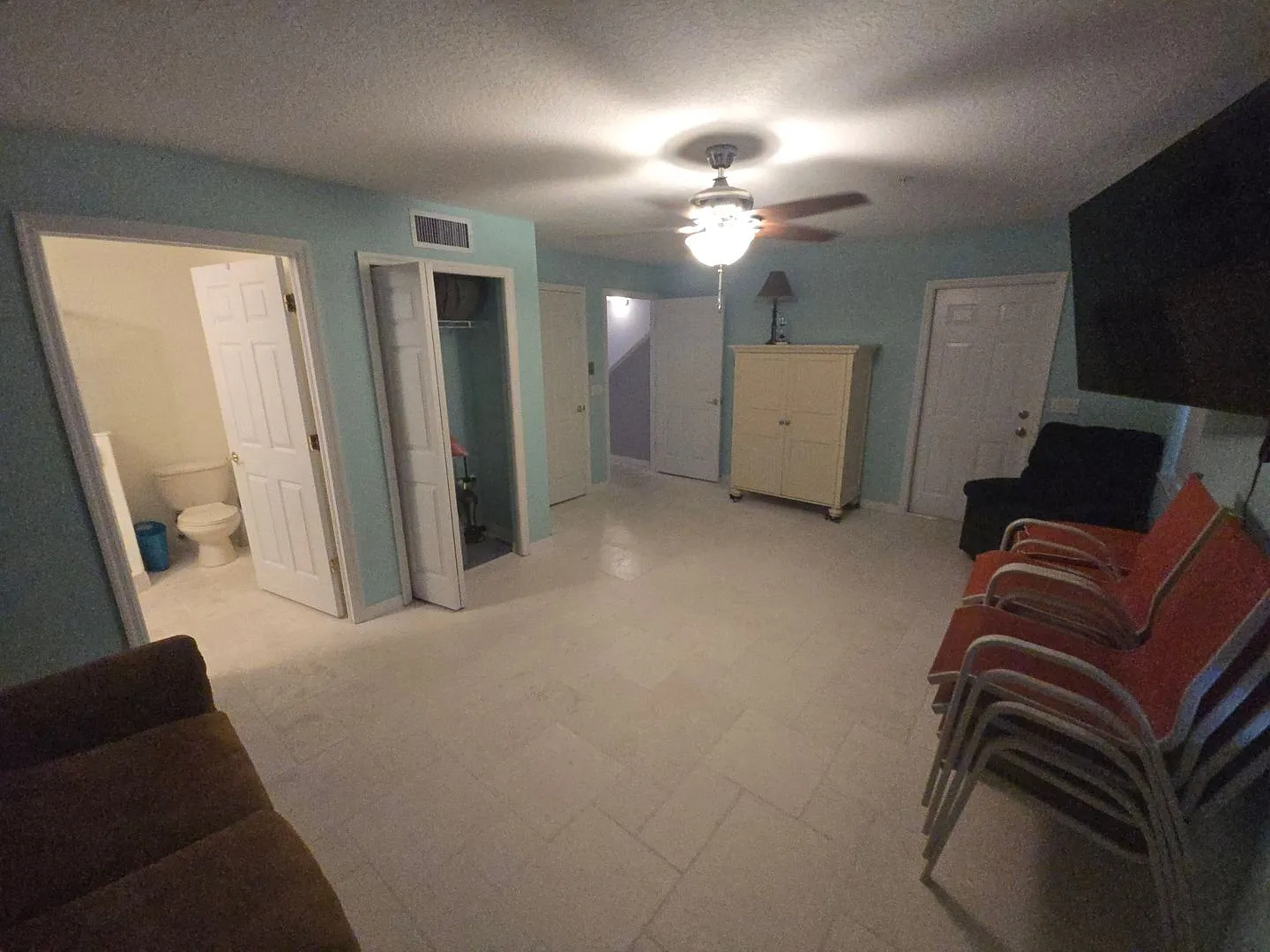 Gorgeous 4-Bedroom, 4-Bathroom Townhouse in Palmetto — Photo 3