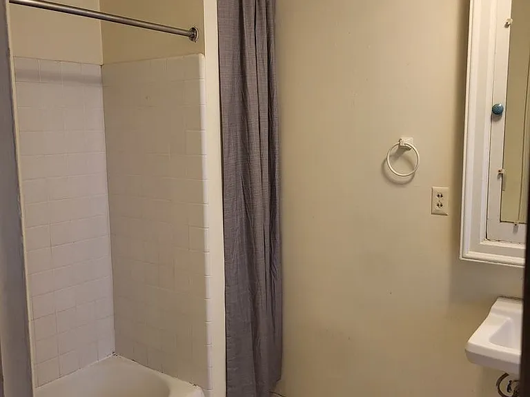 529 N Pinckney St — Photo 21