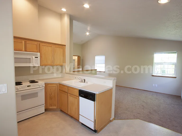 14963 SE Elm Park Dr — Photo 8