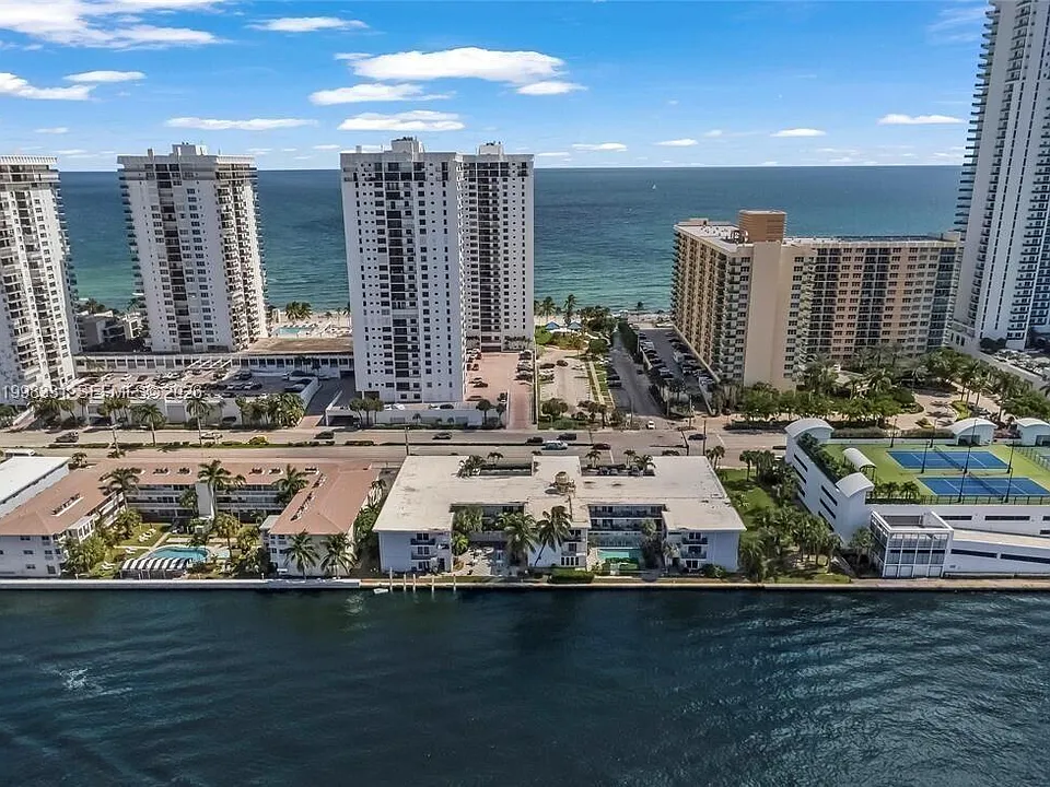 2600 S Ocean Dr #S201