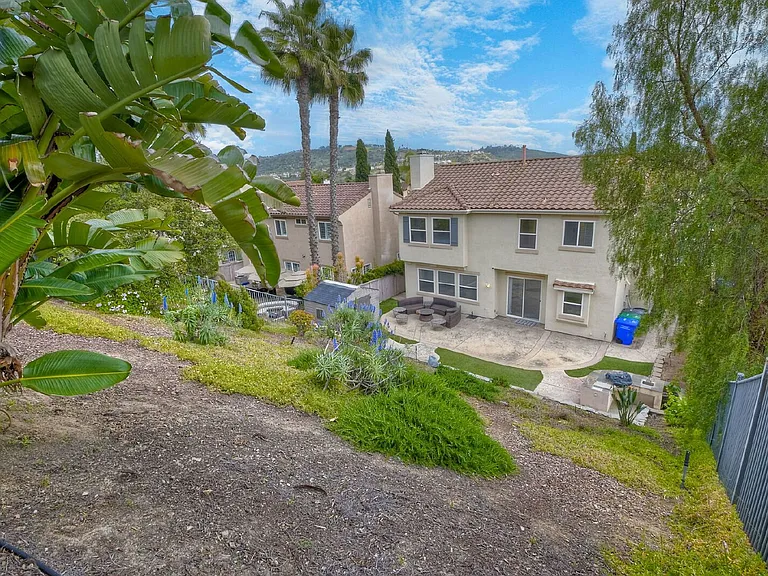 6057 Paseo Carreta — Photo 29