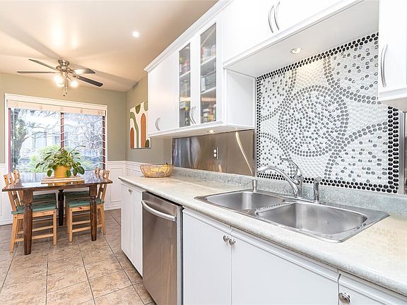 5th image of 545 Manchester Rd #112