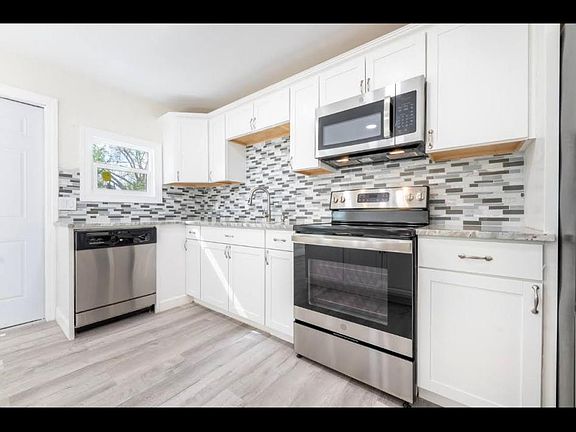 5th image of 8301 Deland Ave