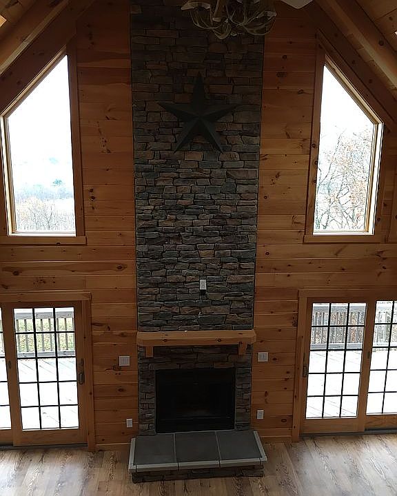 2nd image of 575 Elm Rd