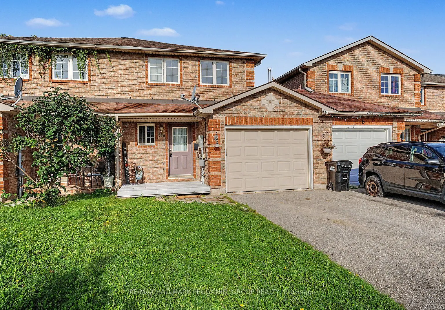 4 bed, $2,350 — Photo 1