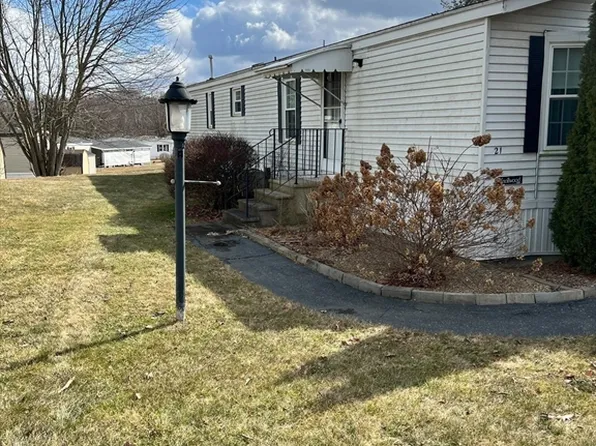 21 Annies Way, West Springfield, MA 01089