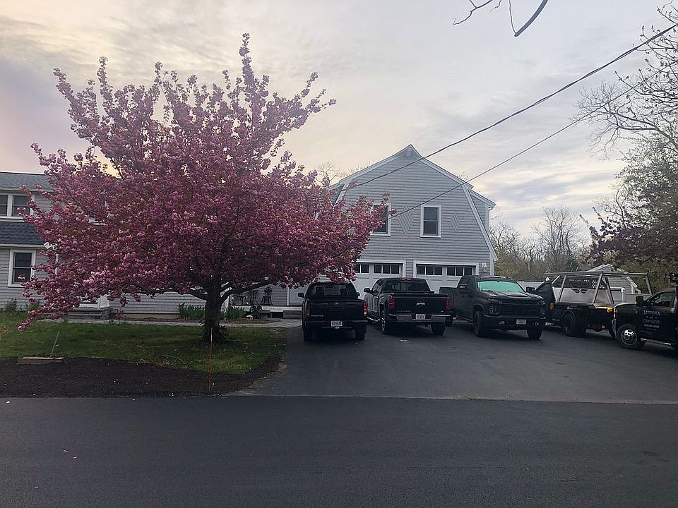 1st image of 75 Helm Rd