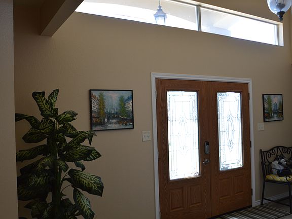 Entry area (foyer)