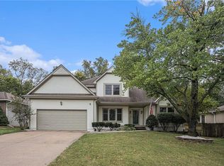 1013 SW Persels Rd, Lees Summit, MO 64081