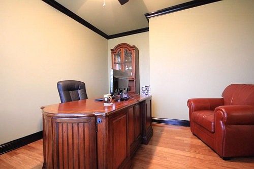3rd image of 4016 Port Royal Dr