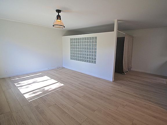 3rd image of 11138 Aqua Vista St APT 49