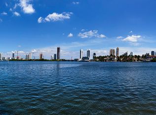 7000 Island Blvd #TH-111, Aventura, FL 33160