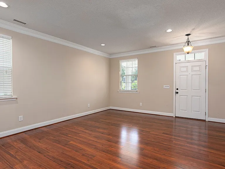 2002 Remington Oaks Cir — Photo 6