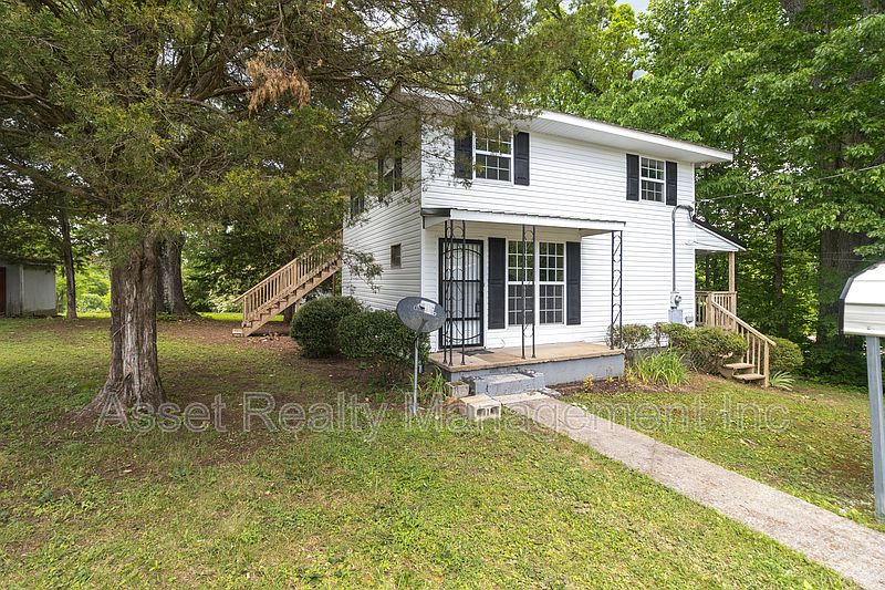 1st image of 513 Benton Cir S