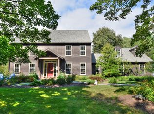 9813 N Valley Hill Dr, Mequon, WI 53092