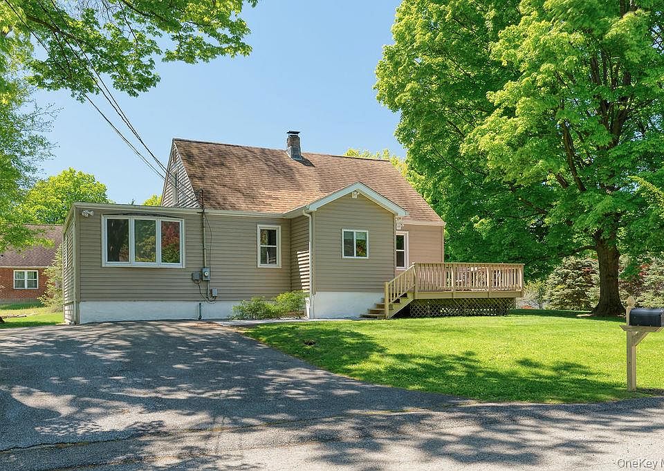 1st image of 6 Winterberry Road