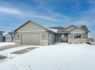 1695 Beaver Way, New Richmond, WI 54017