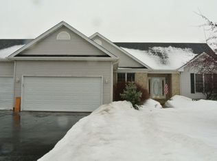603 Woodside Ter, Hampshire, IL 60140