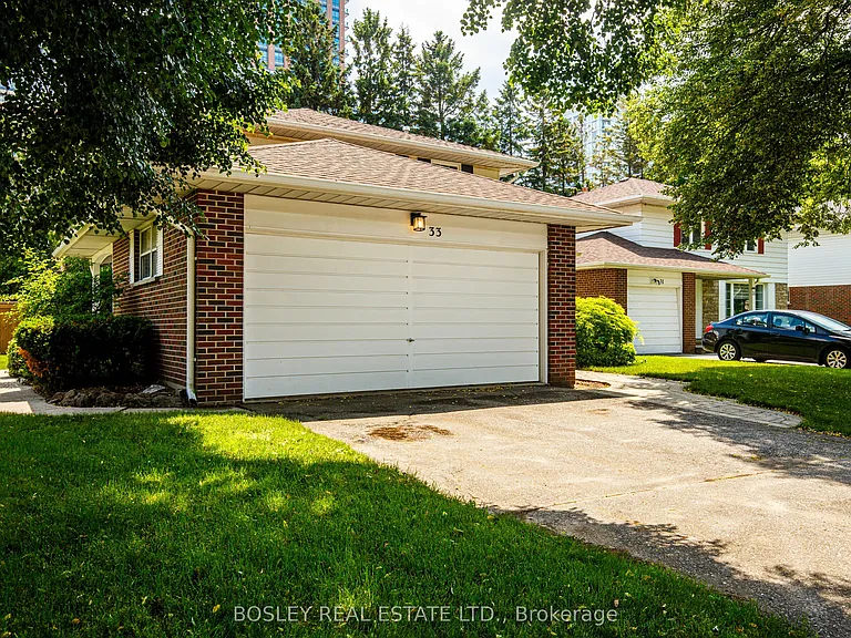 33 Forestbrook Cres — Photo 5