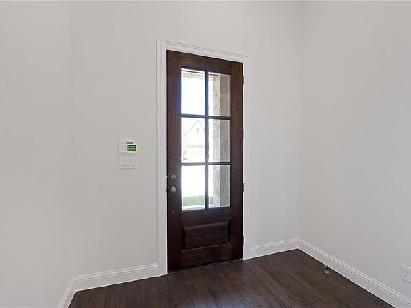2nd image of 2112 Grafton Ln