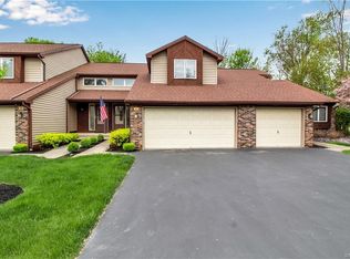 4 Westwood Rd, Lancaster, NY 14086