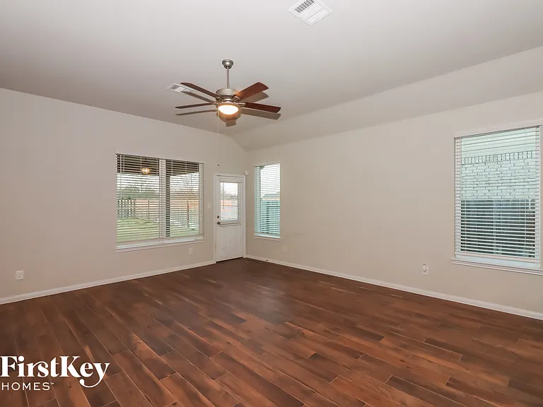 31306 Little Garden Ct — Photo 3