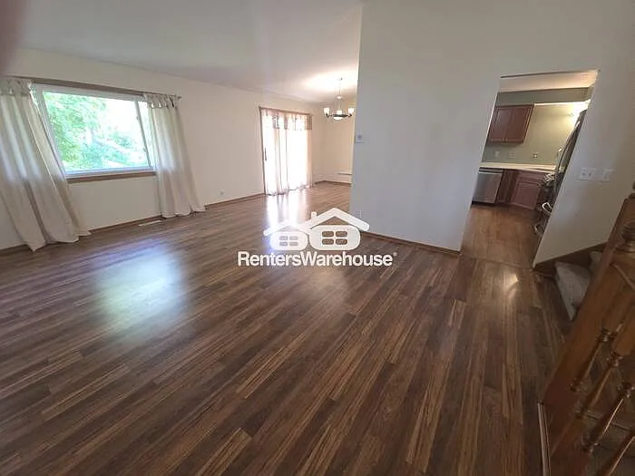 15536 Garfield Cir — Photo 3