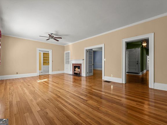 4th image of 216 S Laurel Ave