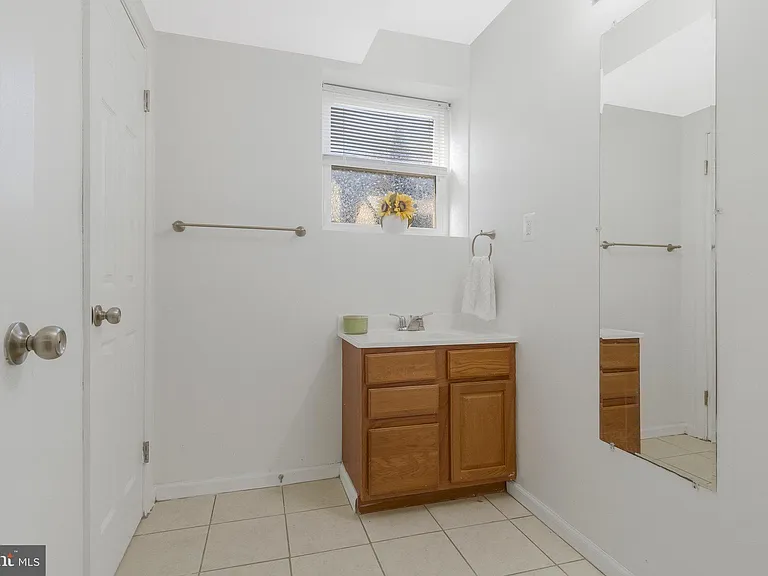 5004 Roanoke Pl — Photo 8
