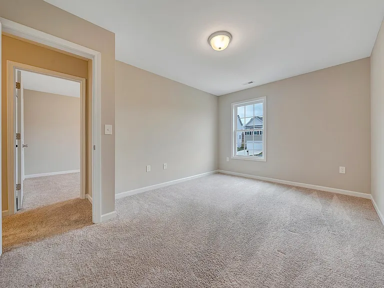 773 Holland Loop — Photo 19