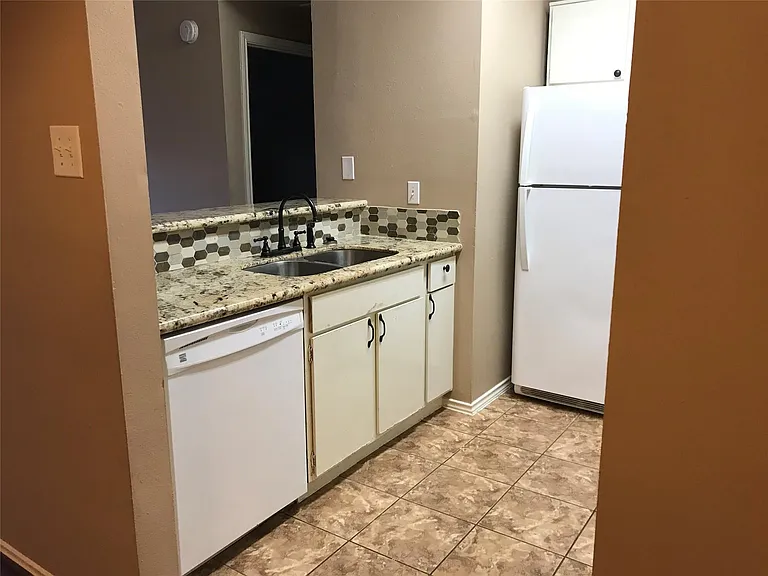 2023 Gentryside Dr #103 — Photo 8
