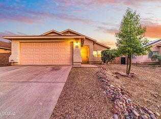 8010 E Sundew Dr, Tucson, AZ 85710