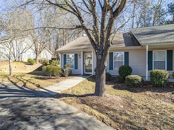 3rd image of 37 Grassy Knoll Cir