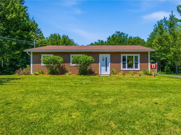 61 Lint Dr, Douglas, NB E3G 5Y6
