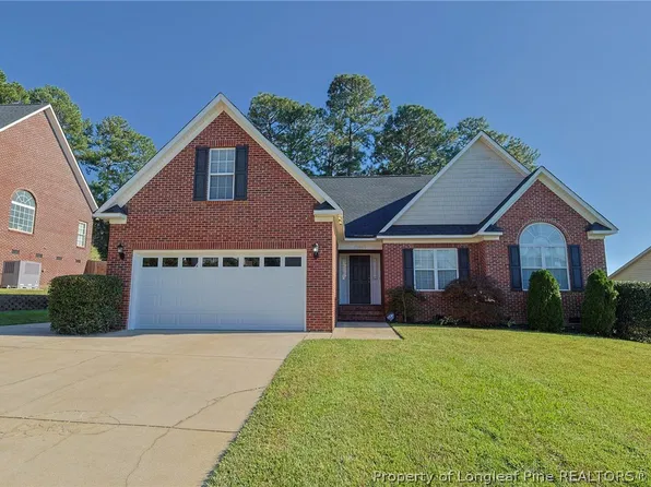 735 Larkspur Dr, Fayetteville, NC 28311