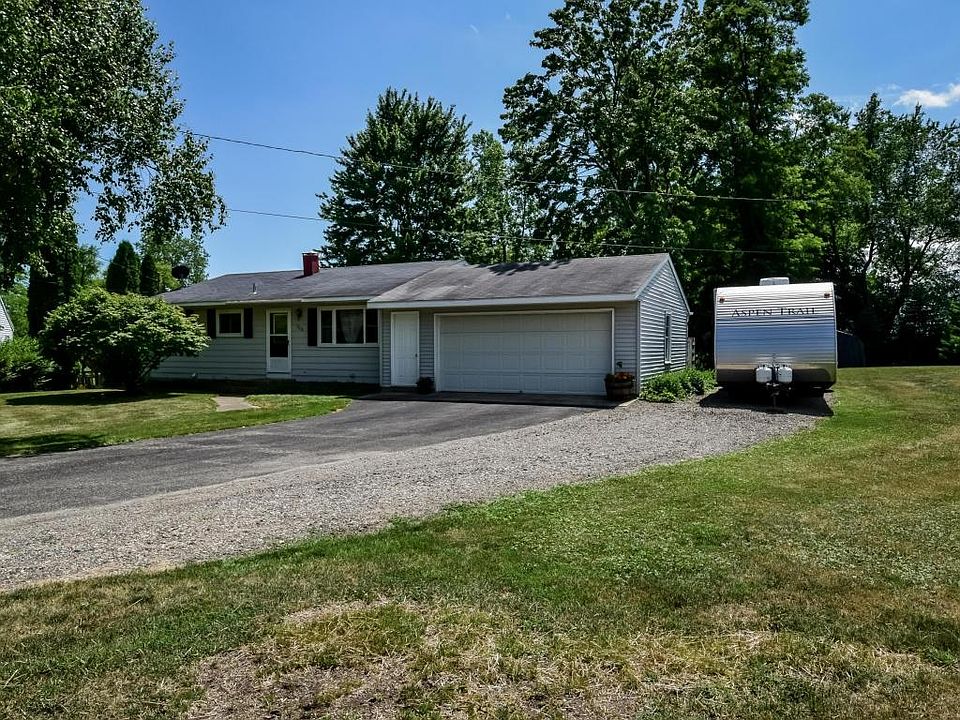 1st image of 320 Whippoorwill Ct