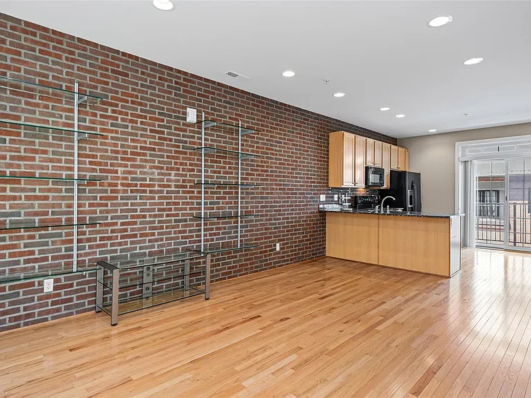 420 Lewis Ct — Photo 11