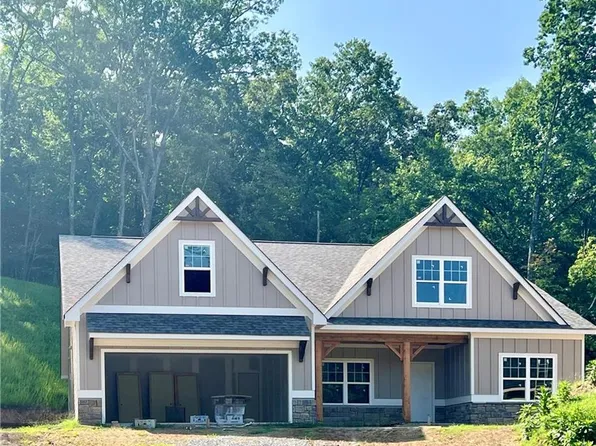 125 Franklin Elm Ct, Waleska, GA 30183