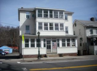 39 W Center St, Lee, MA 01238