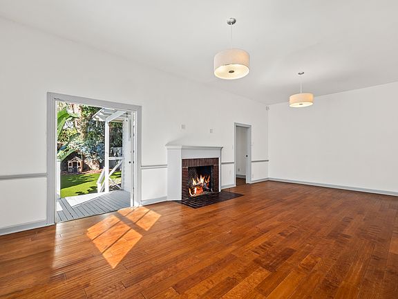 3rd image of 153 Hollister Ave