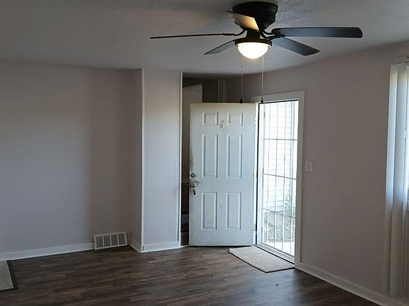 4th image of 2402 Mars Hill St